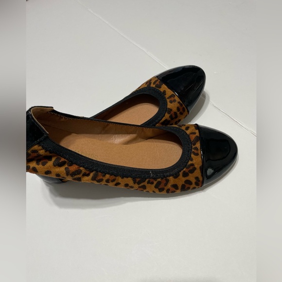DREAM PAIRS, animal print women's flat shoes, SIZE 8.5 - Picture 4 of 17